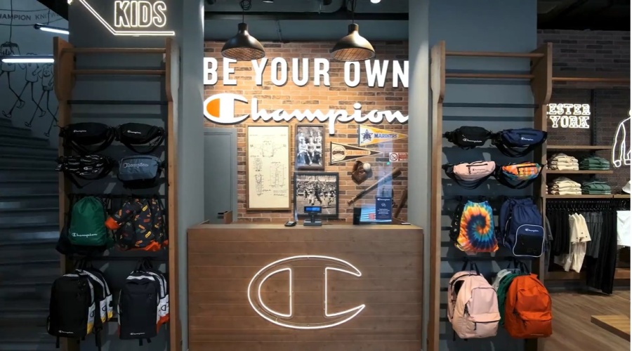 CHAMPION